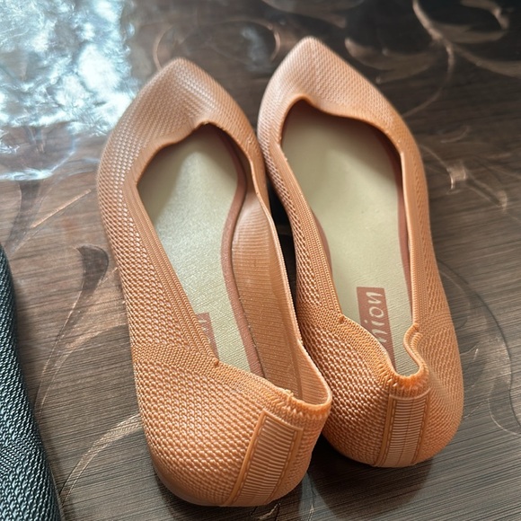 NEW rubber shoes Bundle - Picture 4 of 9